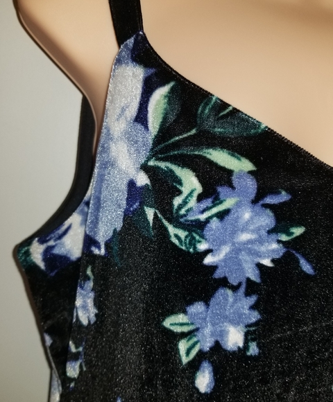 💥SIZE M  TOP - Picture 3 of 6